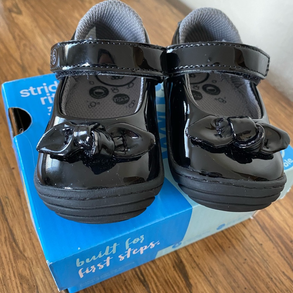 Stride Rite Black Patent Dress Shoes for Kids